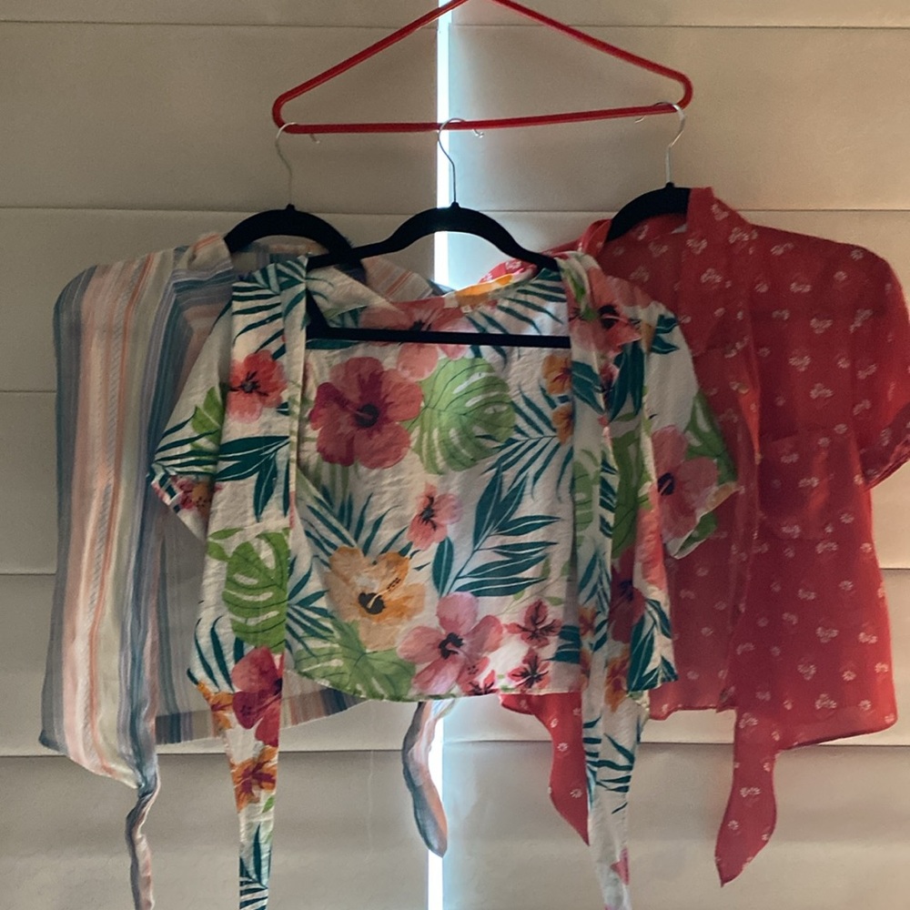 3 cropped button ups